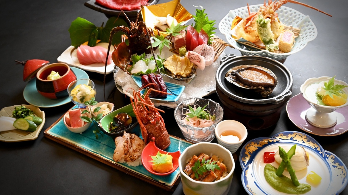伊勢海老や鮑、熊野牛など豪華食材をふんだんに使った熊野の至宝会席プラン