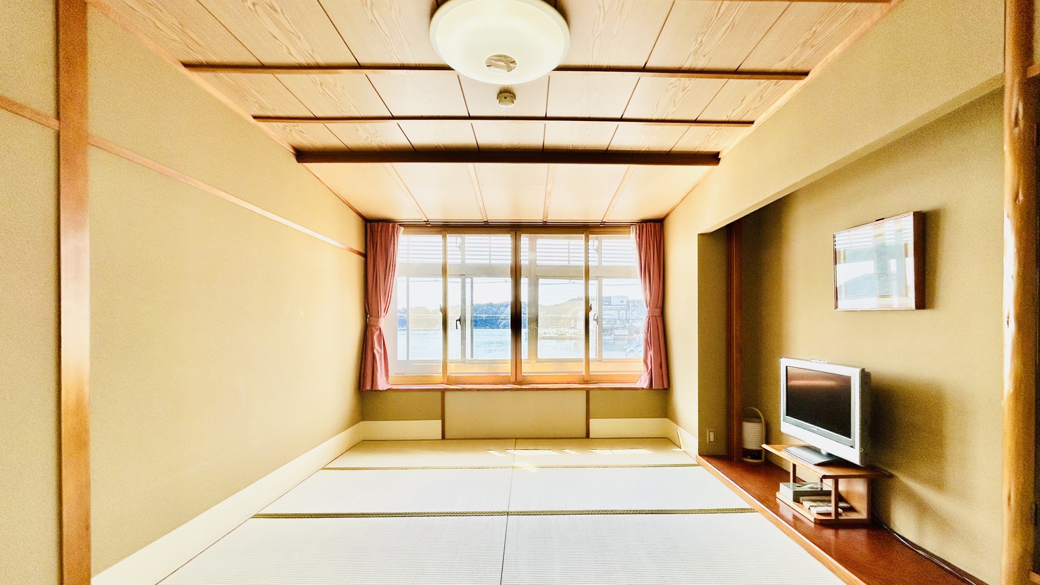 【喫煙】和室10畳+6畳(海側)