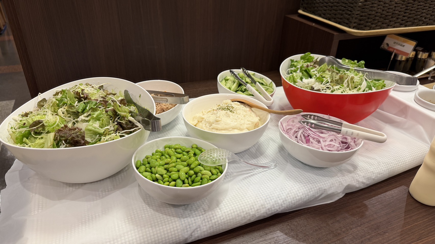 朝食ビュッフェｰサラダコーナー