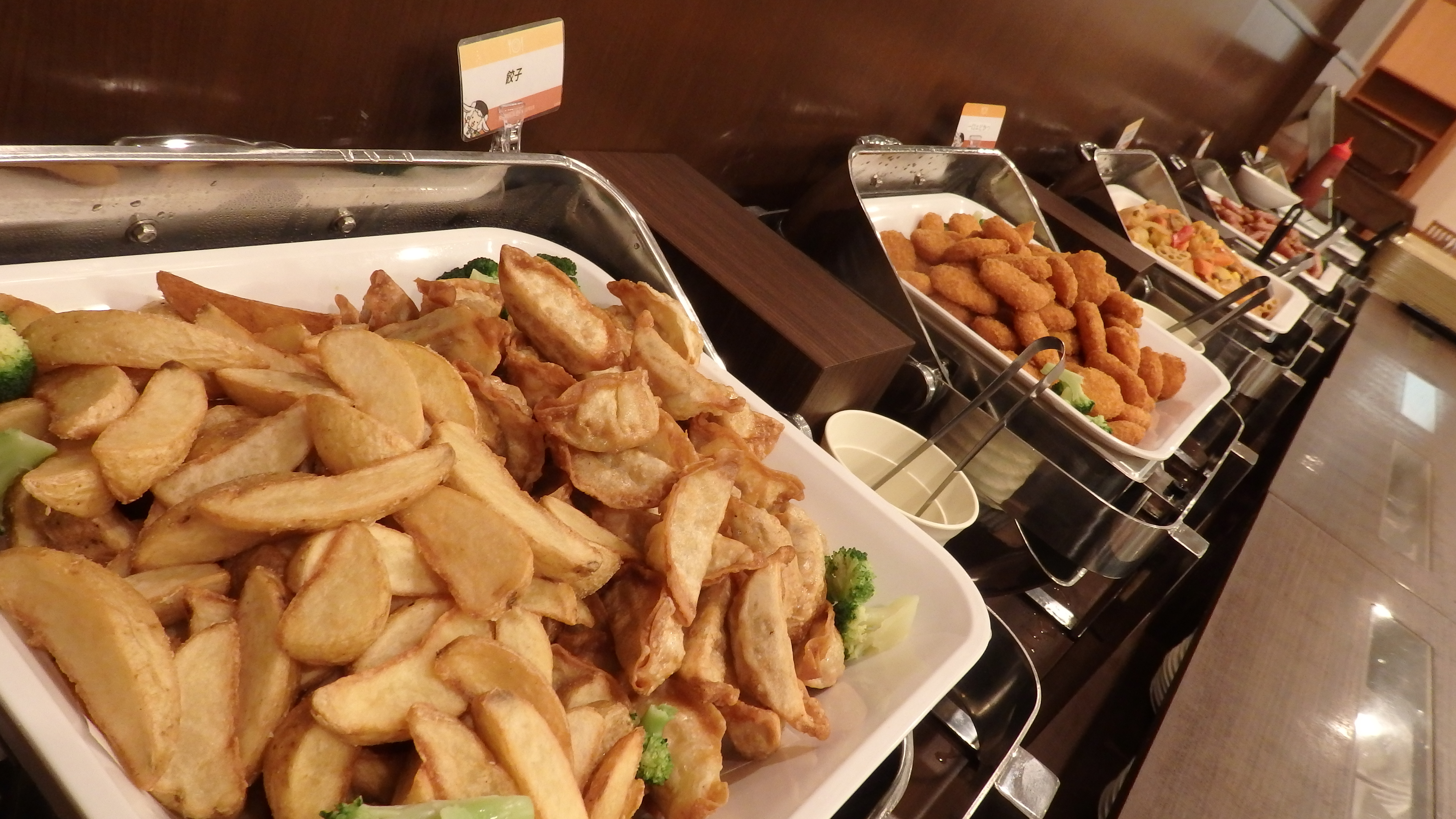 朝食ビュッフェ
