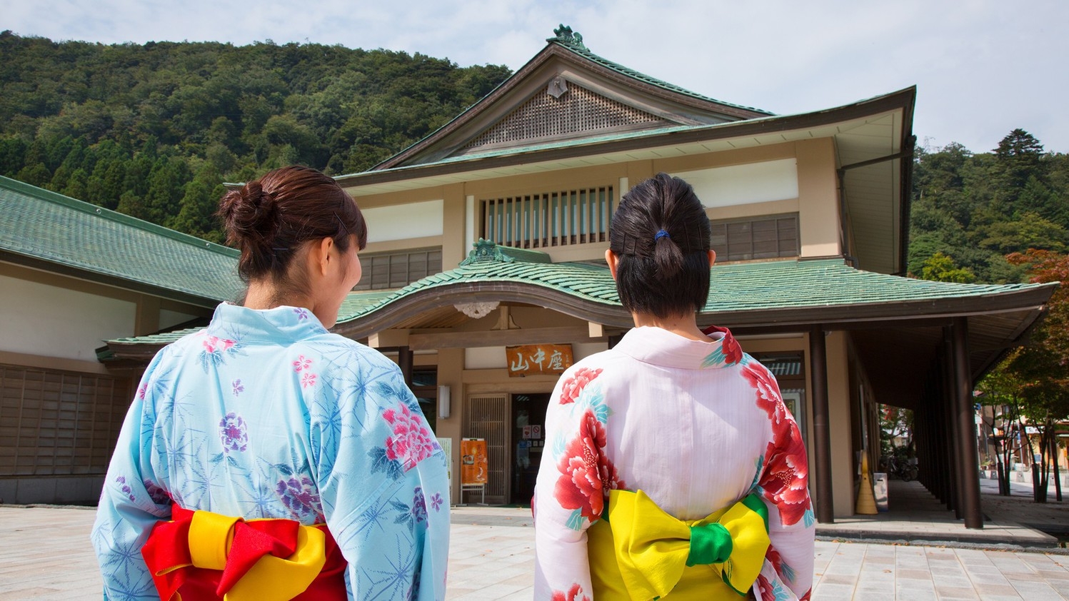 【初夏限定】家族で楽しむホタル観賞と花火の夕べ〜幼児無料＆貸切風呂お得・山中温泉食べ歩き付