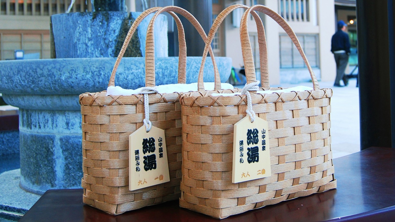 【日〜木曜日限定】3名以上でぐっとお得！ 「ズワイ蟹＆街歩きを愉しむ」みんなで賑やか温泉旅