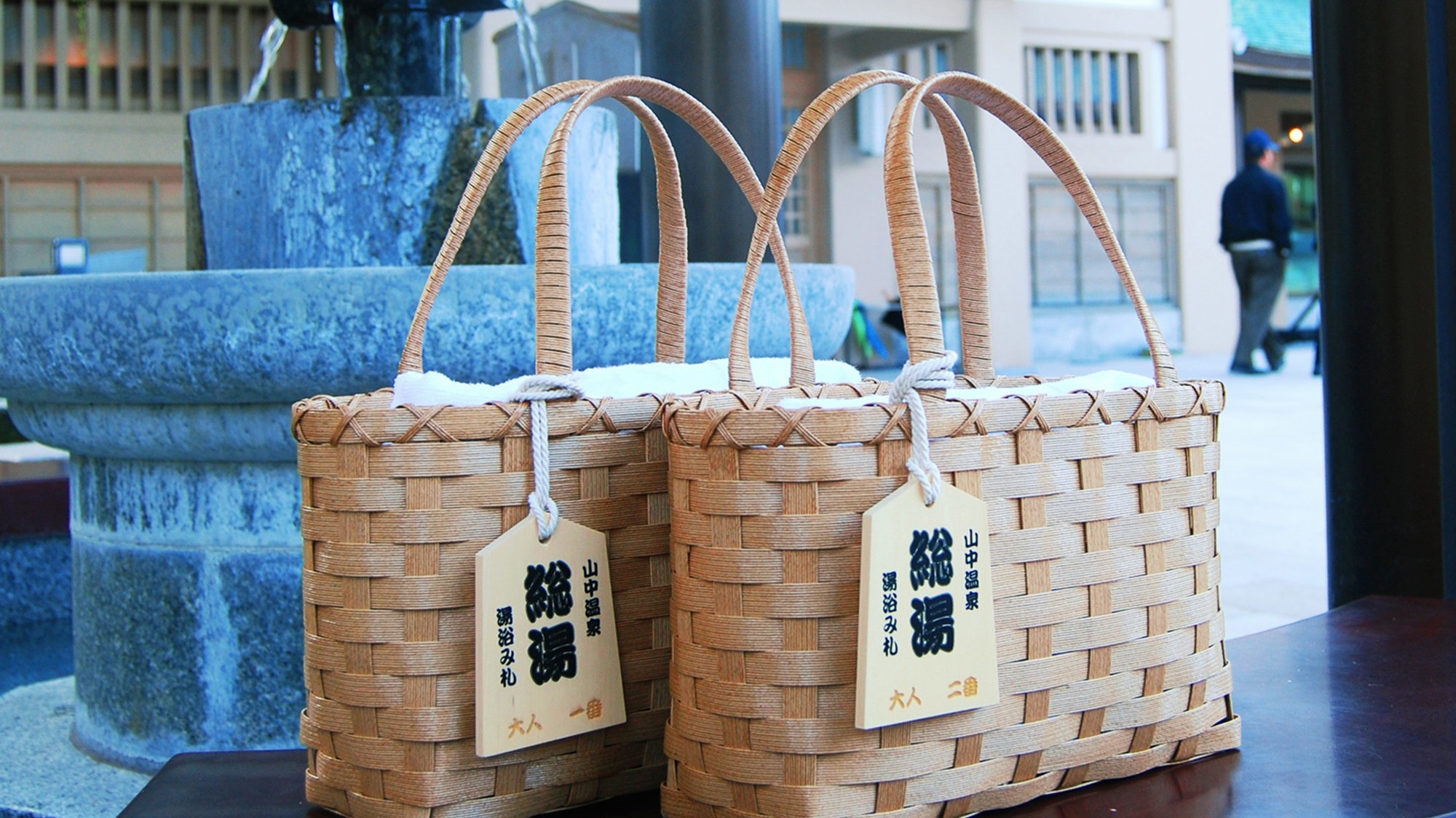 【ゆく年くる年】グルメ・お土産・湯めぐり・街歩き・小学生半額・幼児無料 特典満載の大感謝福袋プラン