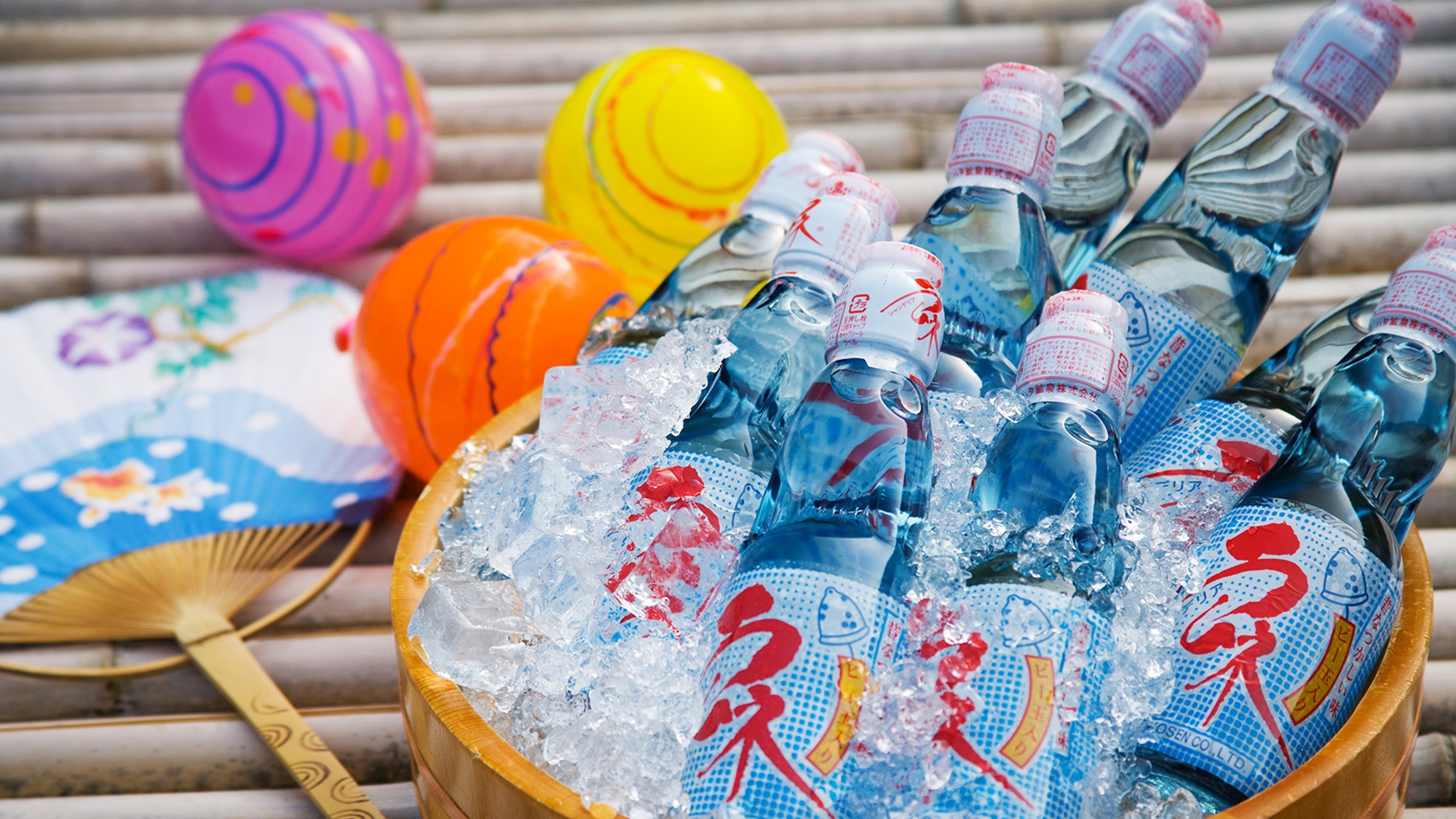 夏期限定・縁日「かがり灯屋台」昔懐かしい屋台遊びや手作りおもちゃに花火や卓球が楽しめます。