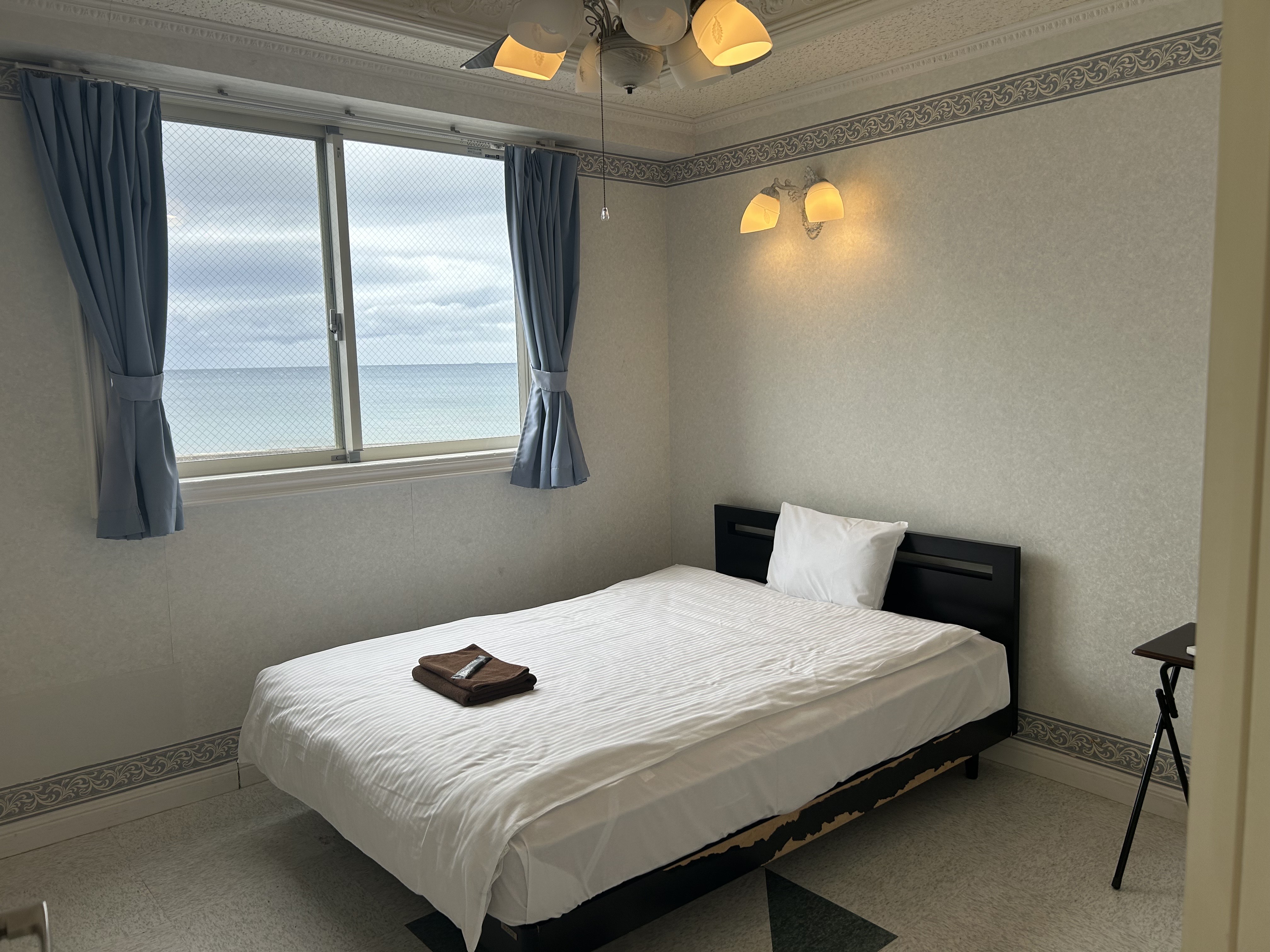 OF・LAⅡ・Ⅲ洋室 3LDK（115㎡） セミダブルルーム