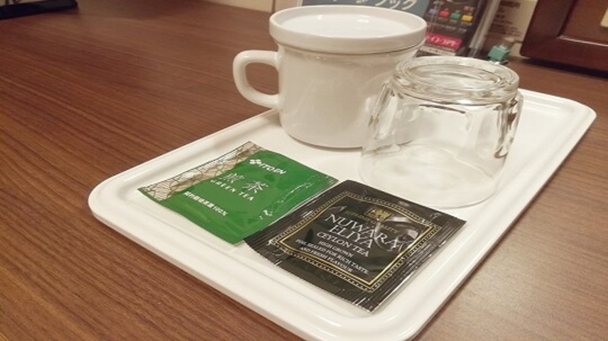 緑茶・紅茶・マグカップ・グラス
