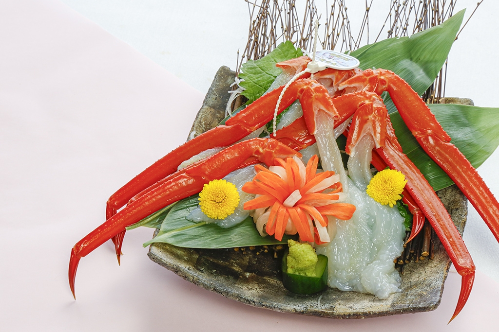 春こそ旨い香住ガニを堪能する贅沢プラン。活け香住ガニ会席プラン