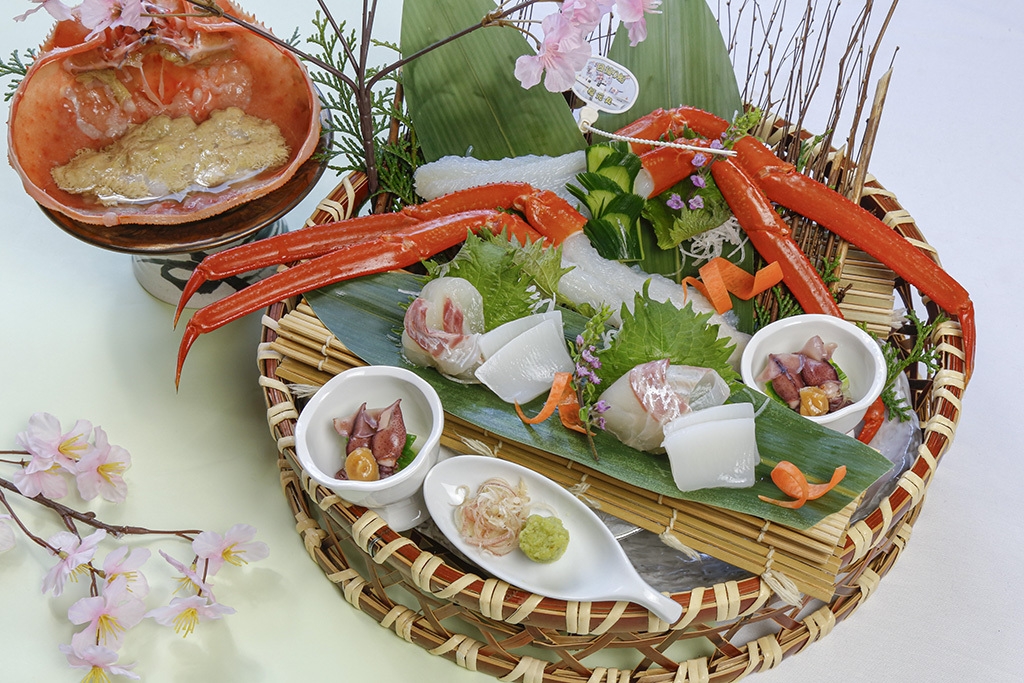 【お客様評価★4.6以上のお店】華和ゐ城崎店でブランドガニ「香住ガニ」のご夕食＋素泊まりセットプラン