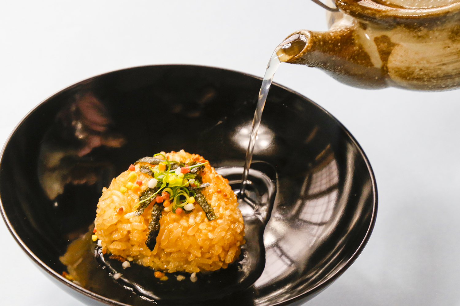 焼きおにぎり出汁茶漬け