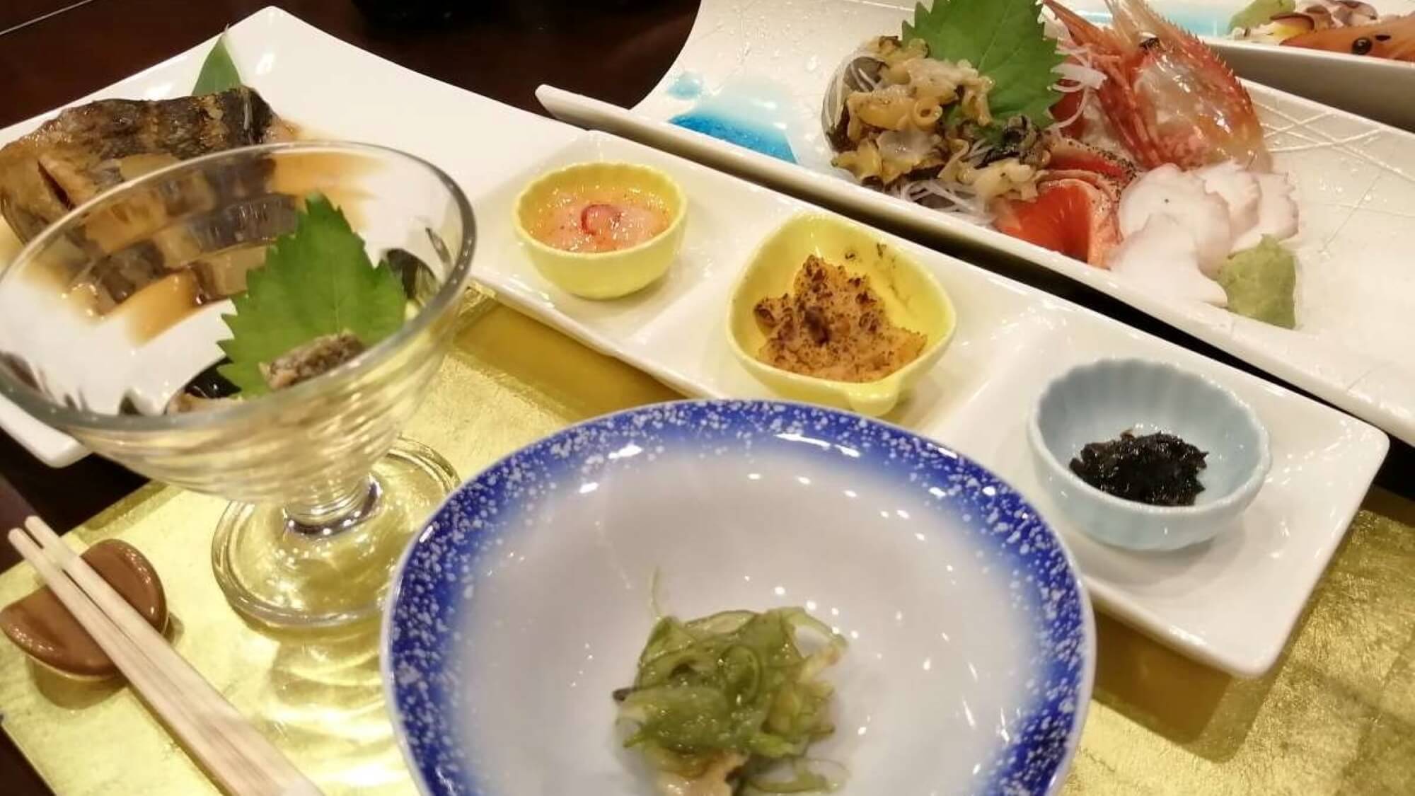 【楽天月末セール】◆≪生ウニ付≫獲れたてのウニを♪お食事はオーシャンビューの食事処で＜夕朝食付＞