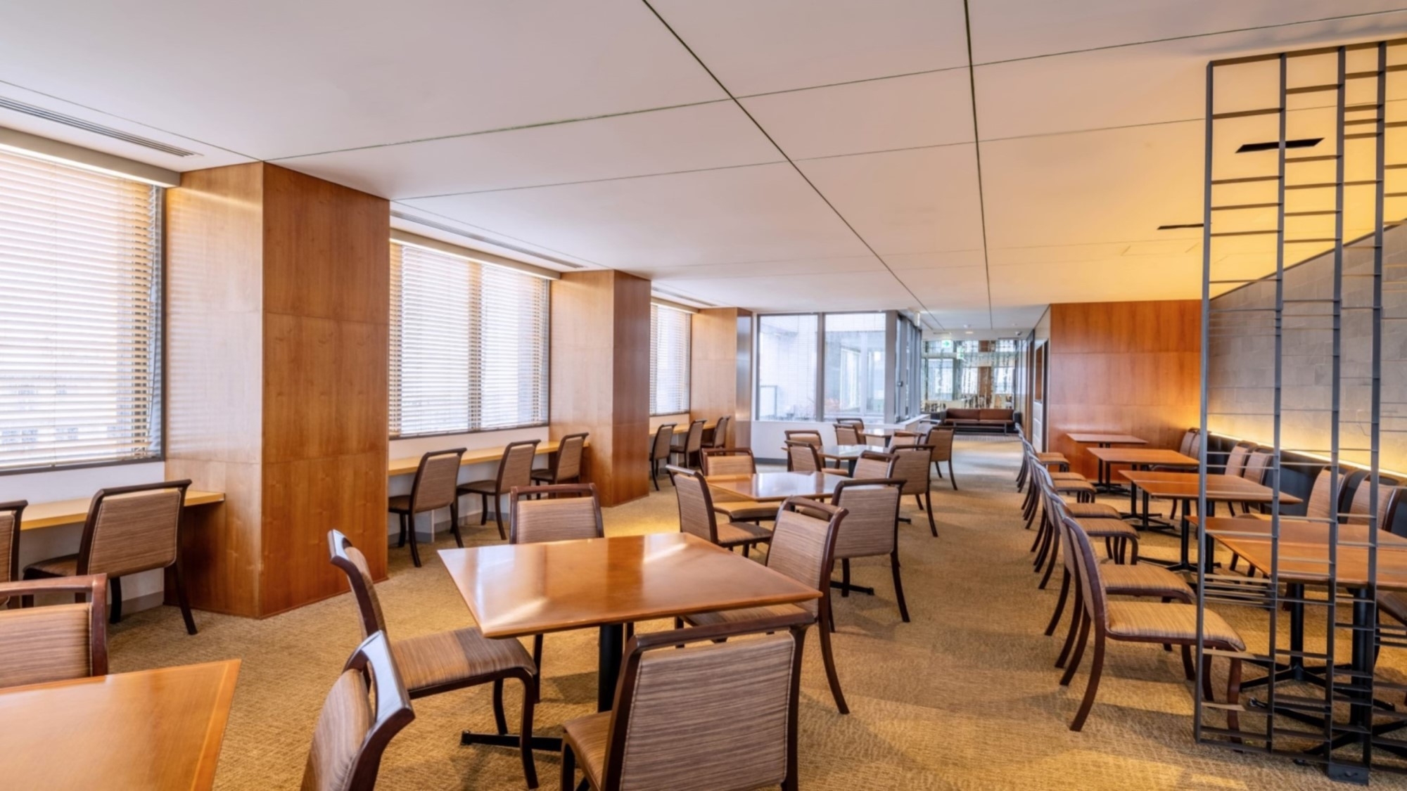 【5％OFF】【楽天スーパーSALE】13時レイトアウト付★朝食付