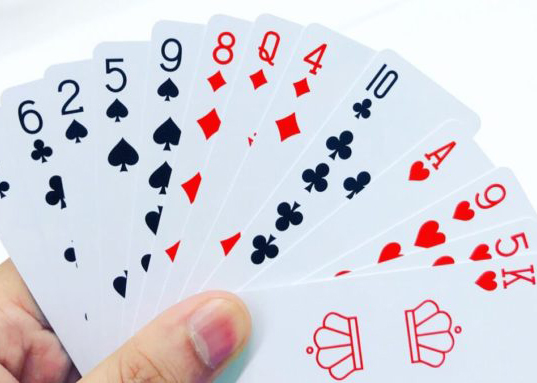 無料貸出　トランプ