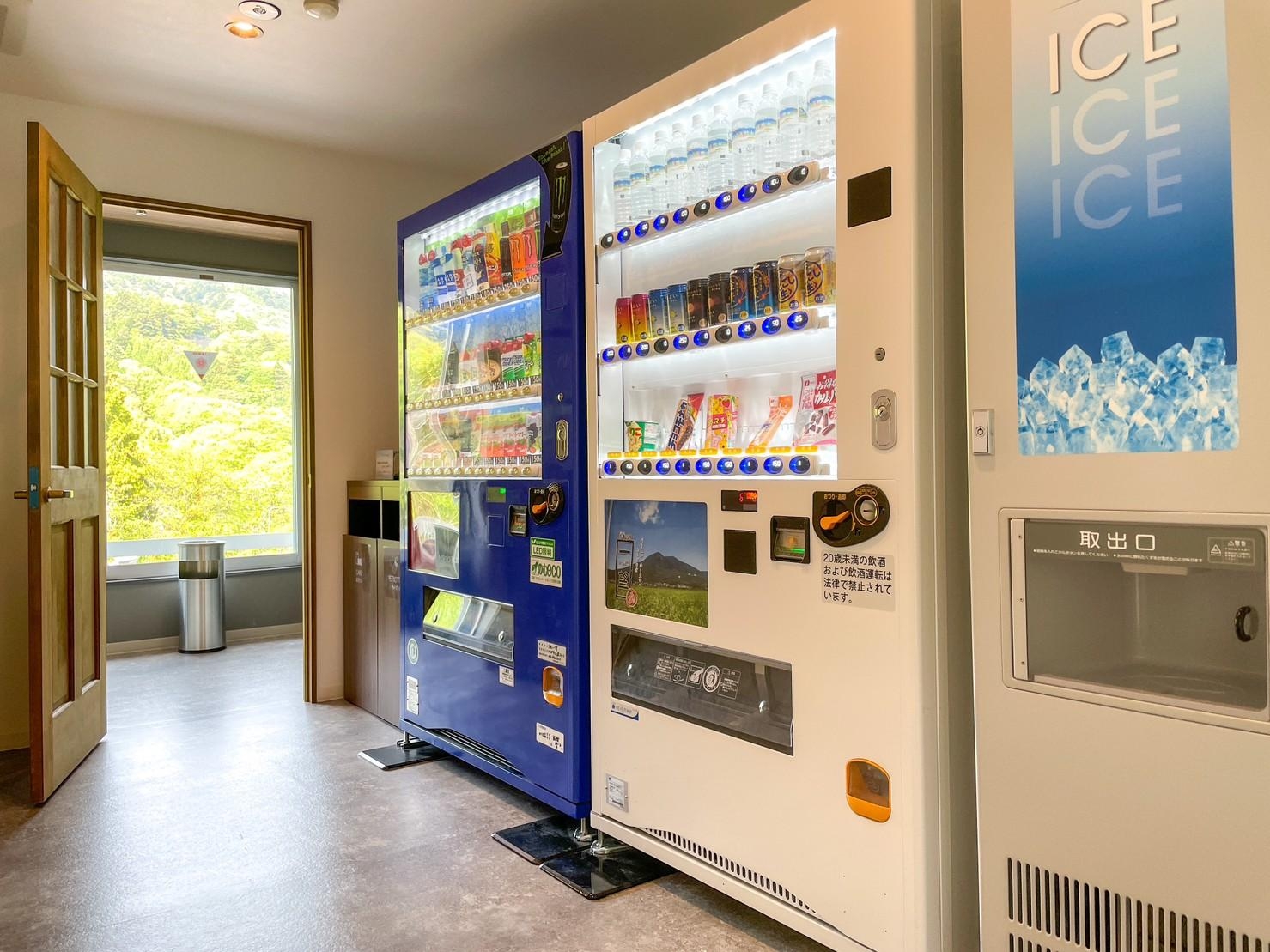 館内　自販機コーナー