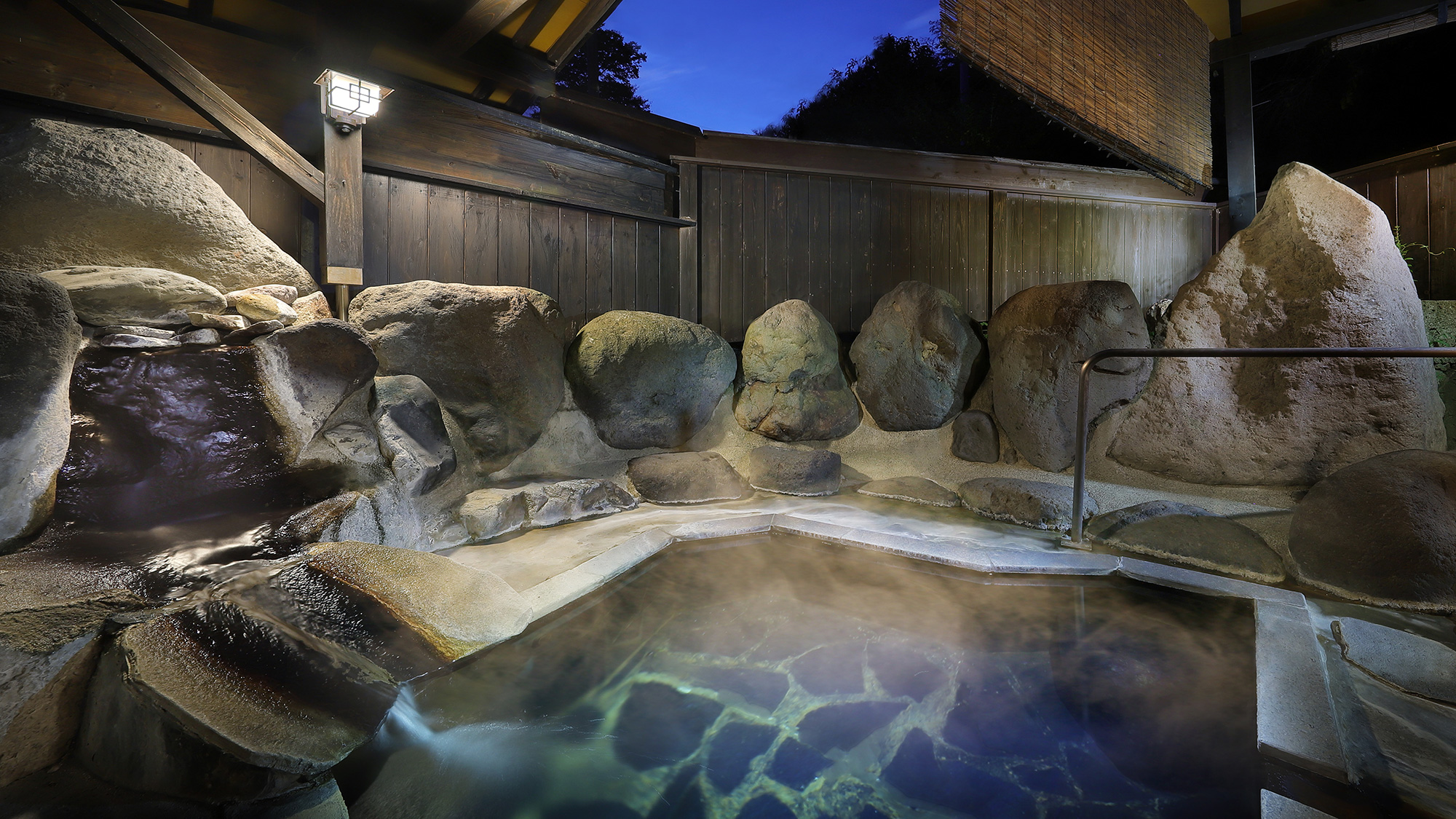 【大浴場】内湯・露天風呂が40分無料で貸切！