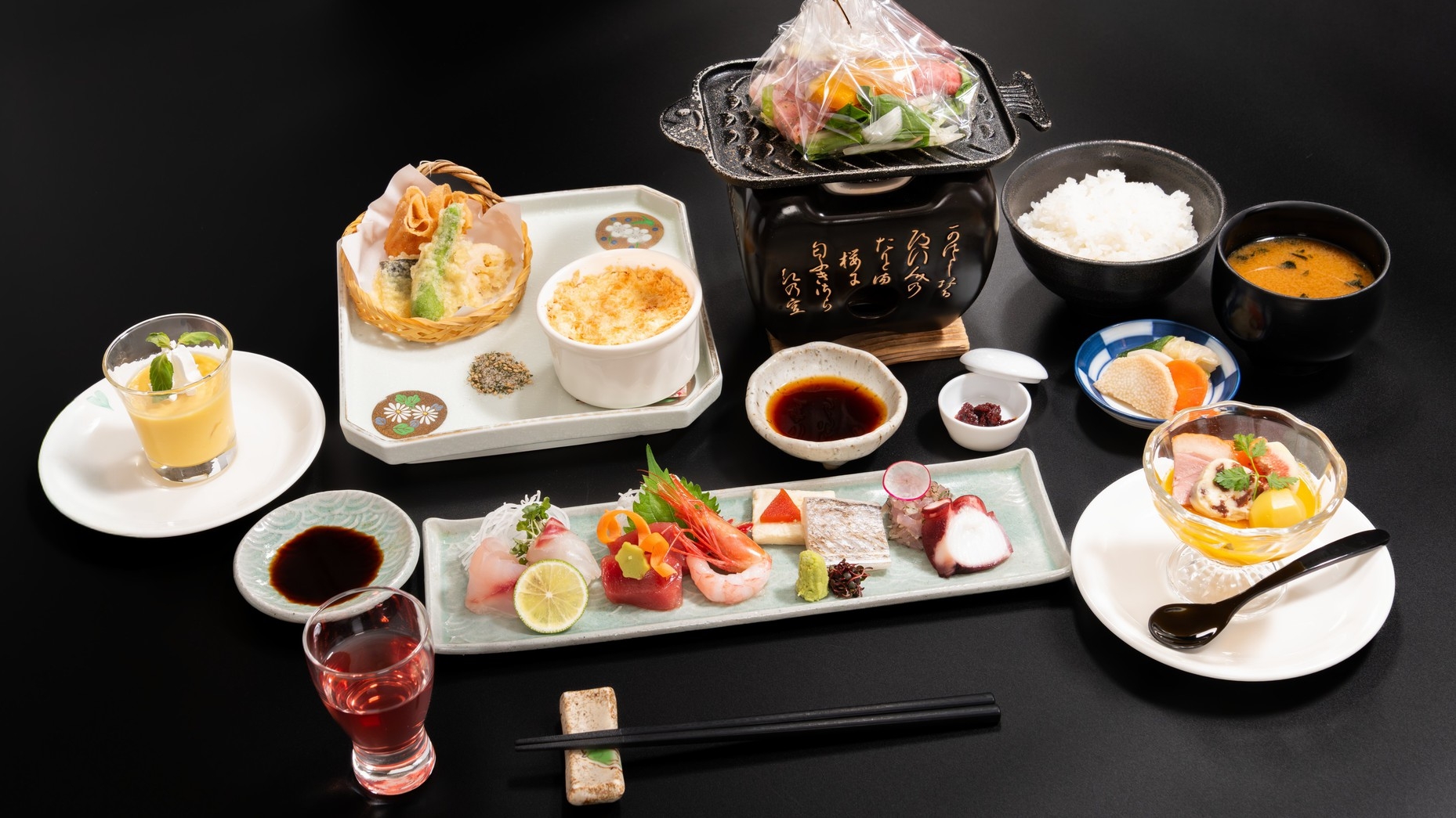 【ミニ会席グレードアップ】お料理少なめ+御造里8点盛り♪海の見える天然温泉露天風呂もオススメ★