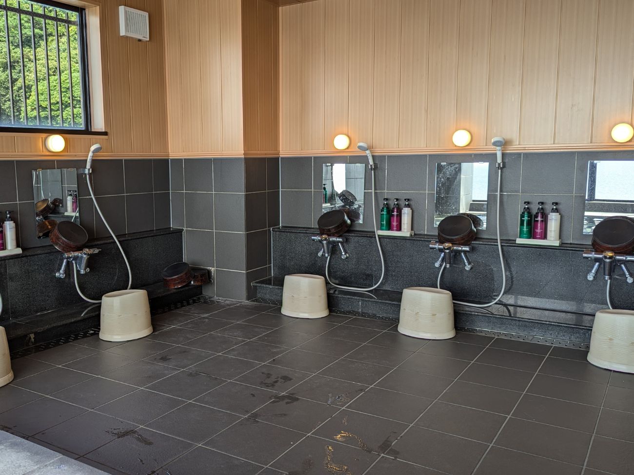 【本館 大浴場】とろっとした肌ざわり「越前くりや温泉」2