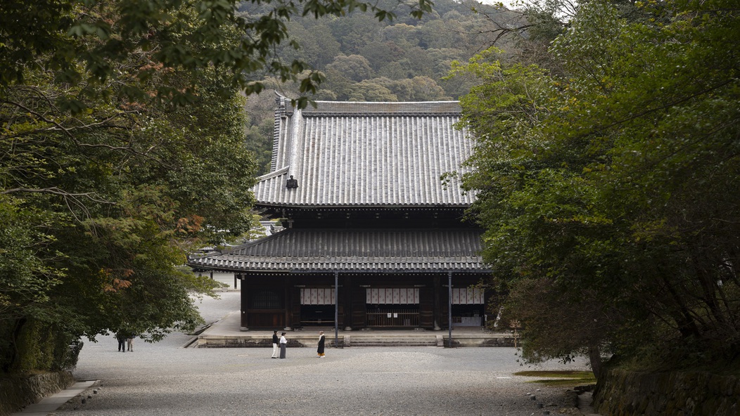 皇室ゆかりの 御寺 泉涌寺　早朝特別拝観と精進料理
