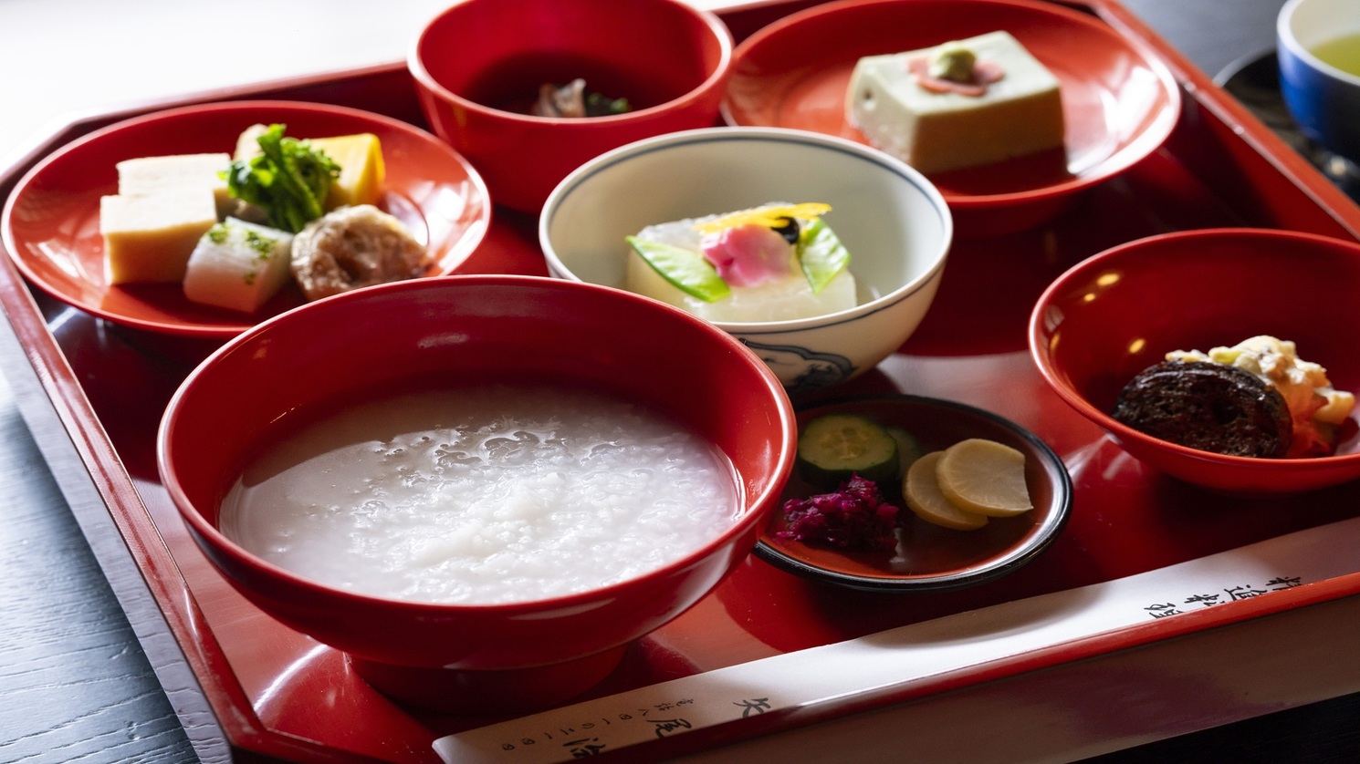 皇室ゆかりの 御寺 泉涌寺　早朝特別拝観と精進料理