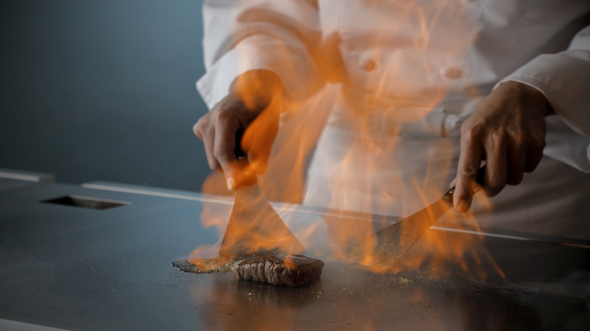 鉄板焼『燔（ヒモロギ）』宿泊者限定ディナー付き　〜1泊2食プラン〜