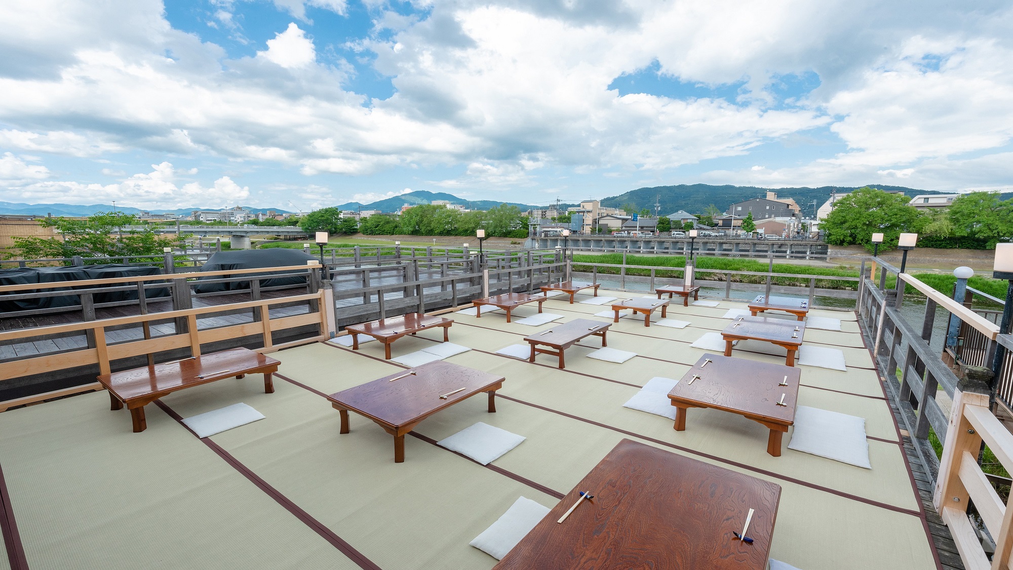 【鴨川「さつき」】お席