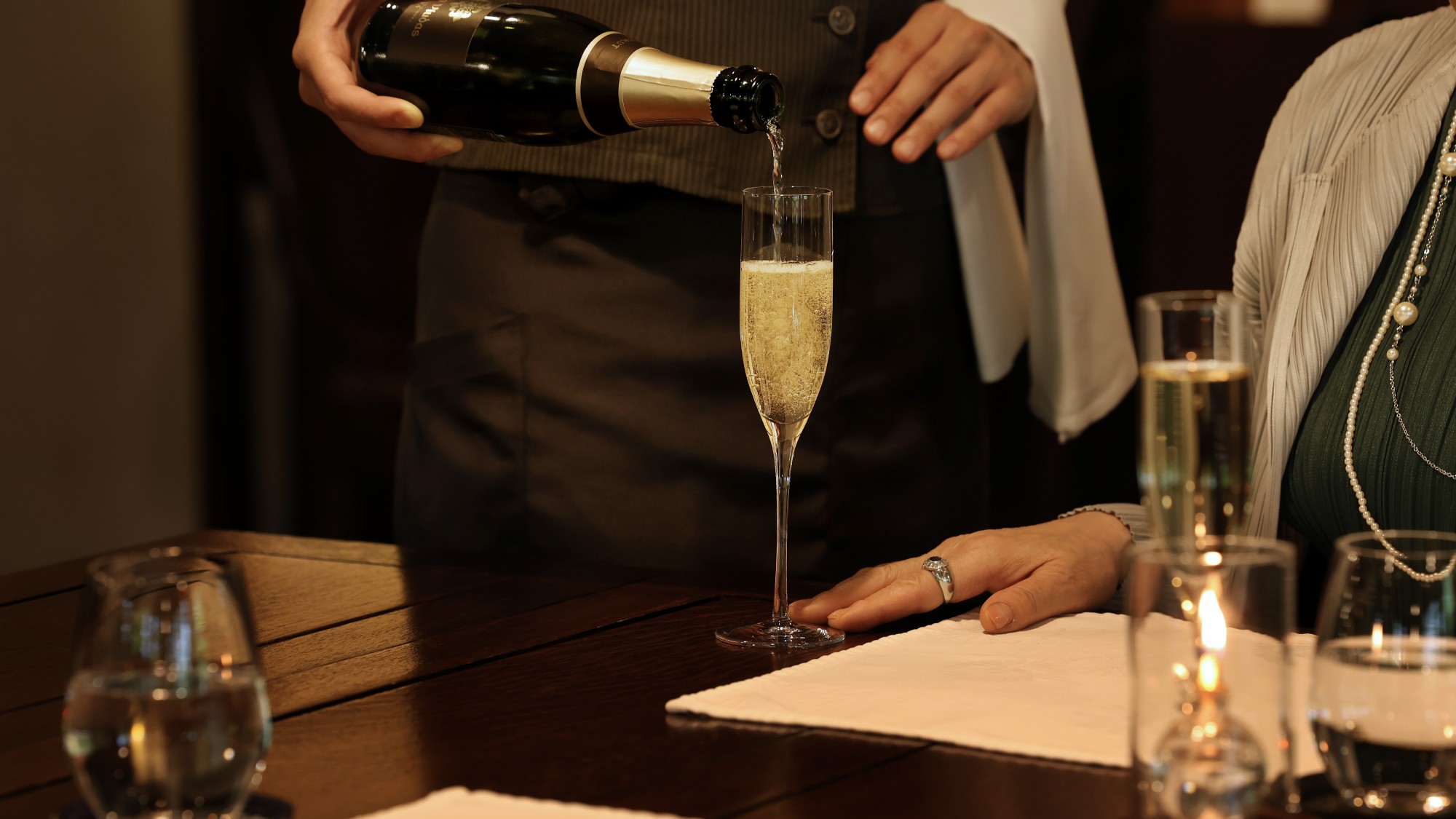 【記念日プラン】大切な記念日を、セラヴィの心づくしのおもてなしで。スパークリングワイングラス1杯付き