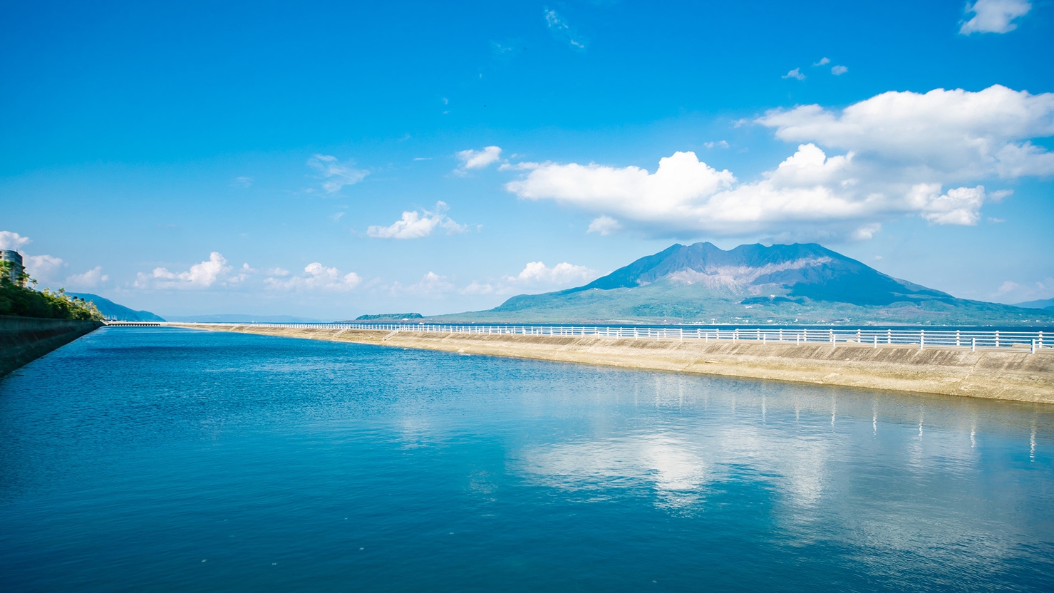 ＜23時間STAY＞桜島ビューでゆったりくつろぐ贅沢【駐車場無料】［昼・夕・朝食付き］（web限定）