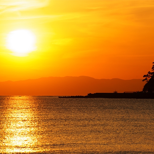 由比ヶ浜の夕日