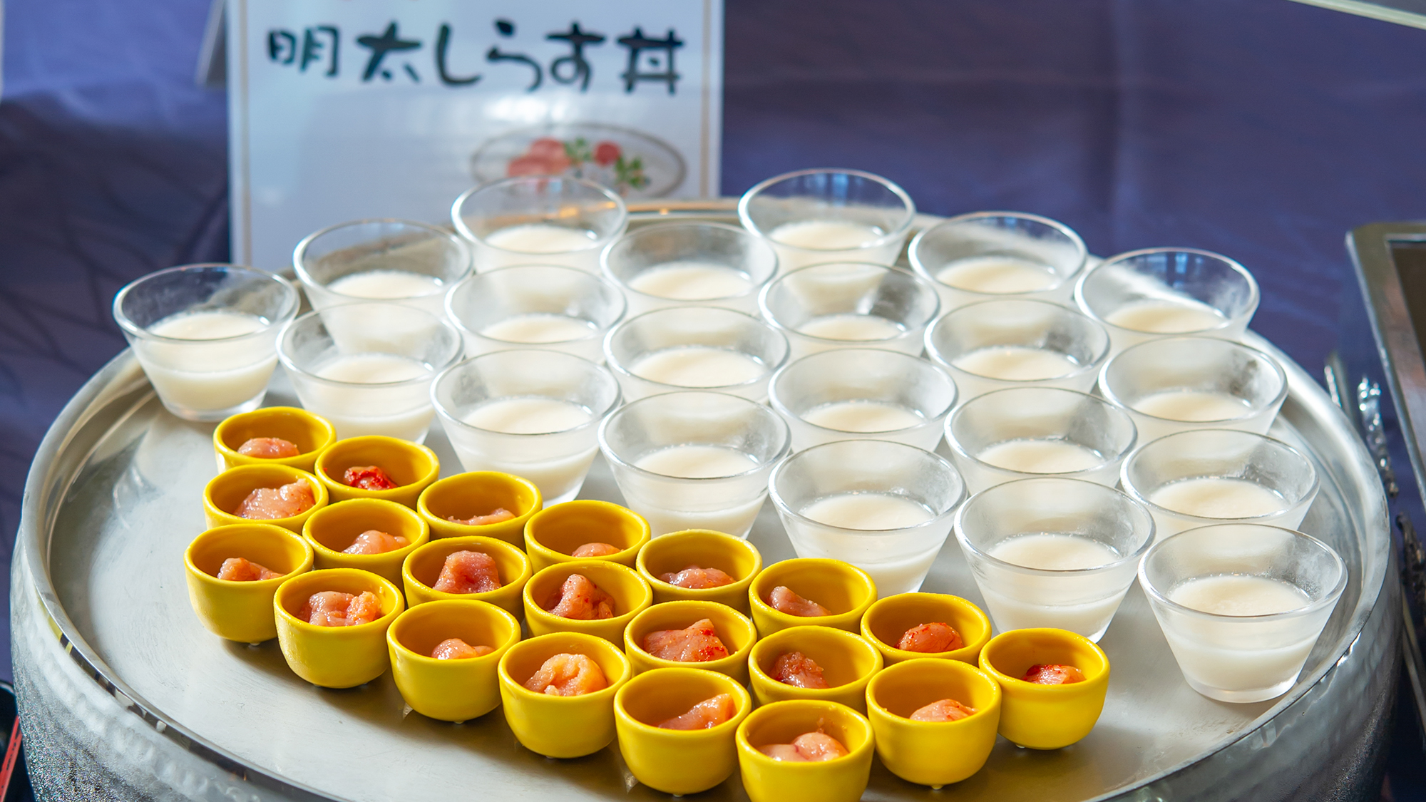 【鎌倉朝ビュッフェ】スタッフおすすめ！明太+しらす+ご飯=明太しらす丼（イメージ）