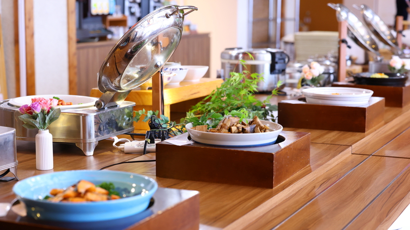 【朝食一例】お客様にご満足いただけるメニューをご用意しております。