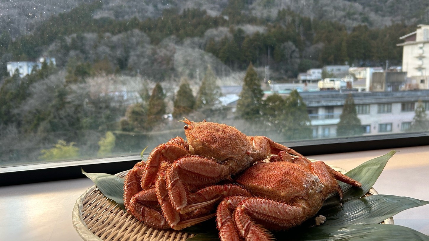 【石川県産毛蟹を味わう】贅沢会席と山中温泉の名湯を愉しむ