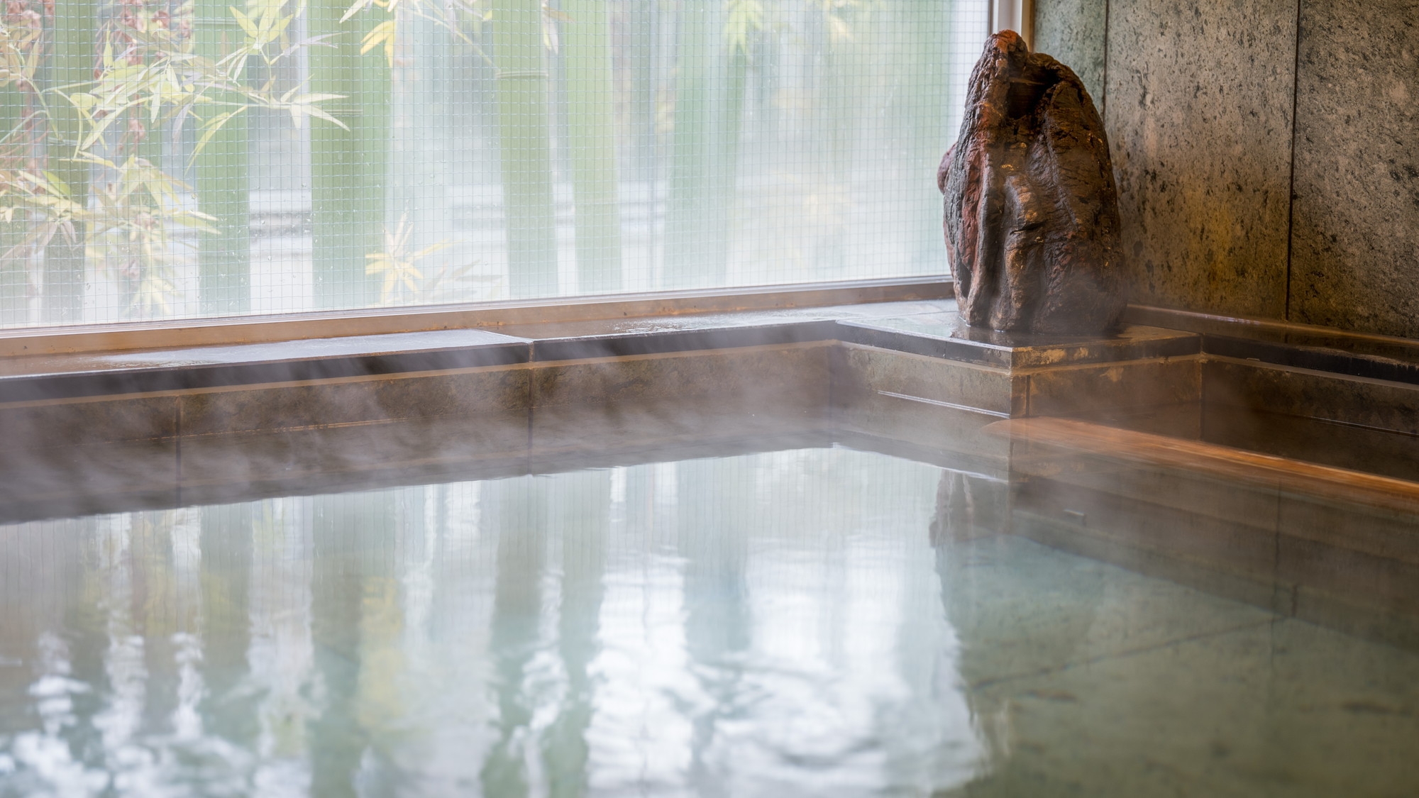 【室数限定】12時チェックアウトプラン☆男女入れ替え天然温泉＆朝食ビュッフェ付　無料駐車場完備