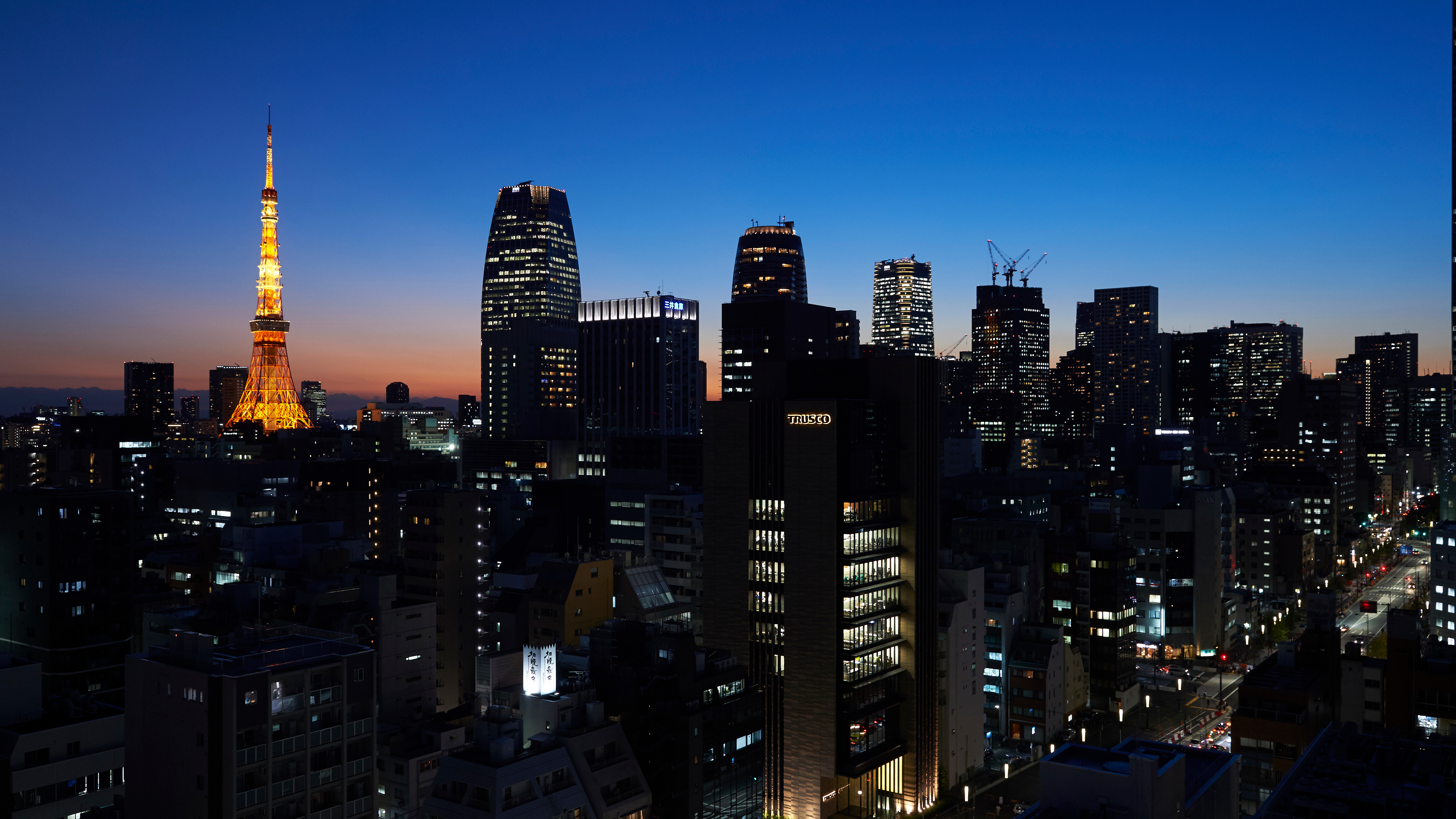 12階以上の高層階からの東京タワーの夜景　スーペリアシングル・ダブルルームから
