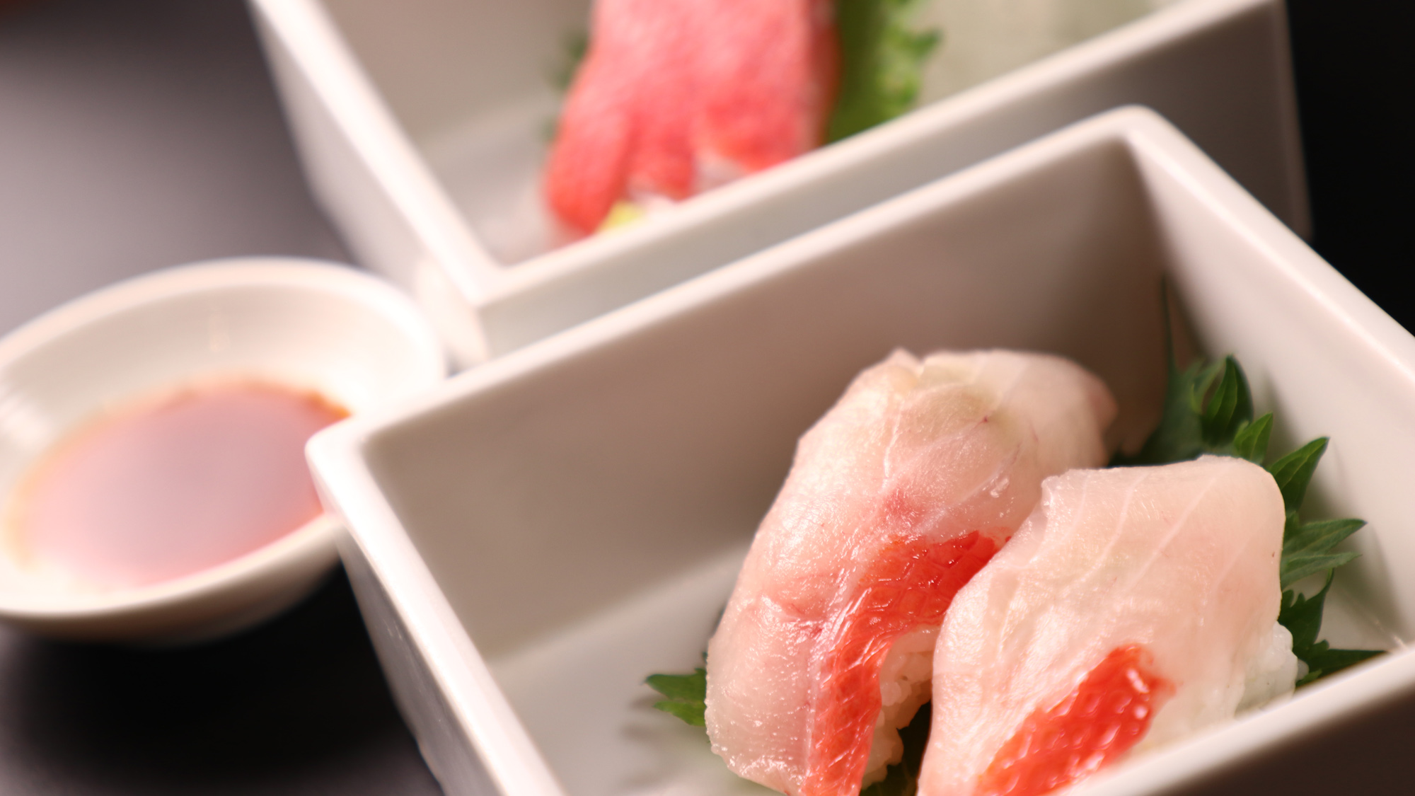 夕食膳_しゃぶしゃぶ膳のきんめ鯛御造りと金目鯛の握り