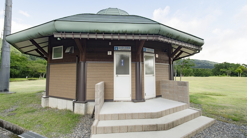 冷暖房・トイレ完備★きのこの館★でプチキャンプ体験♪