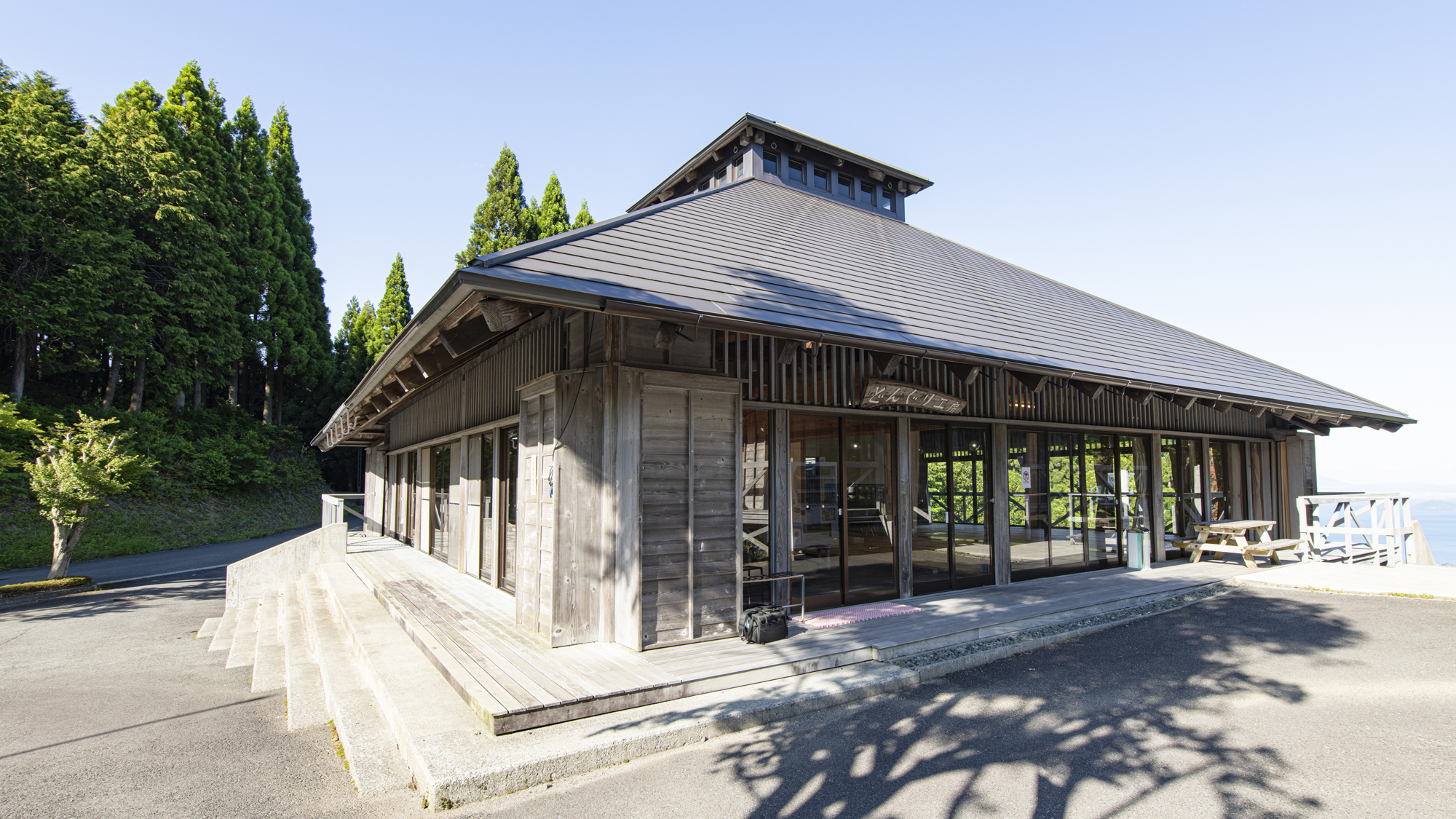 *【みのりの館】大人数の受入OK！合宿やサークルの集まりなどに最適です。受付棟の横にございます。