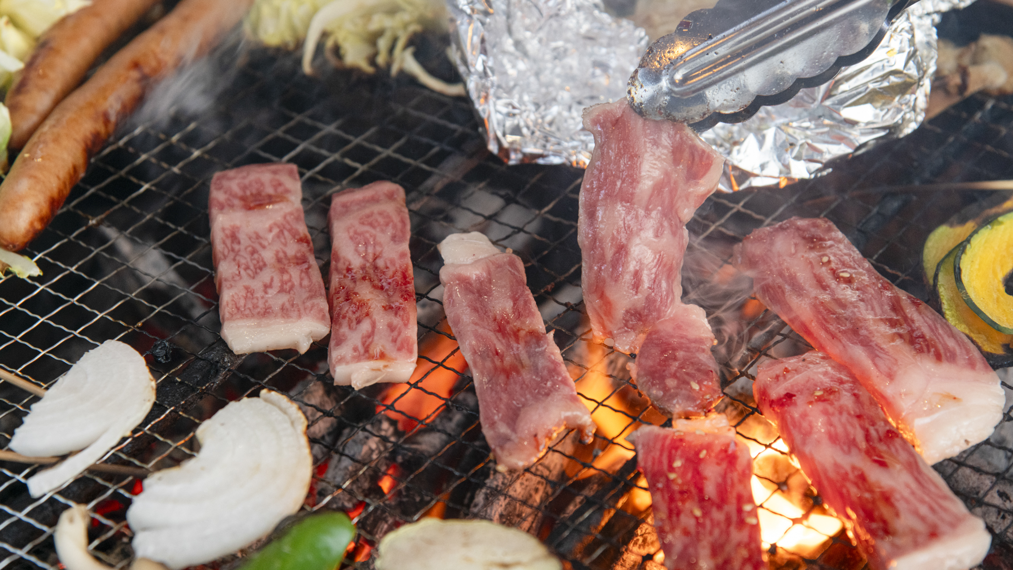 *お肉も野菜も新鮮でおいしい♪ワイワイBBQをお楽しみください。