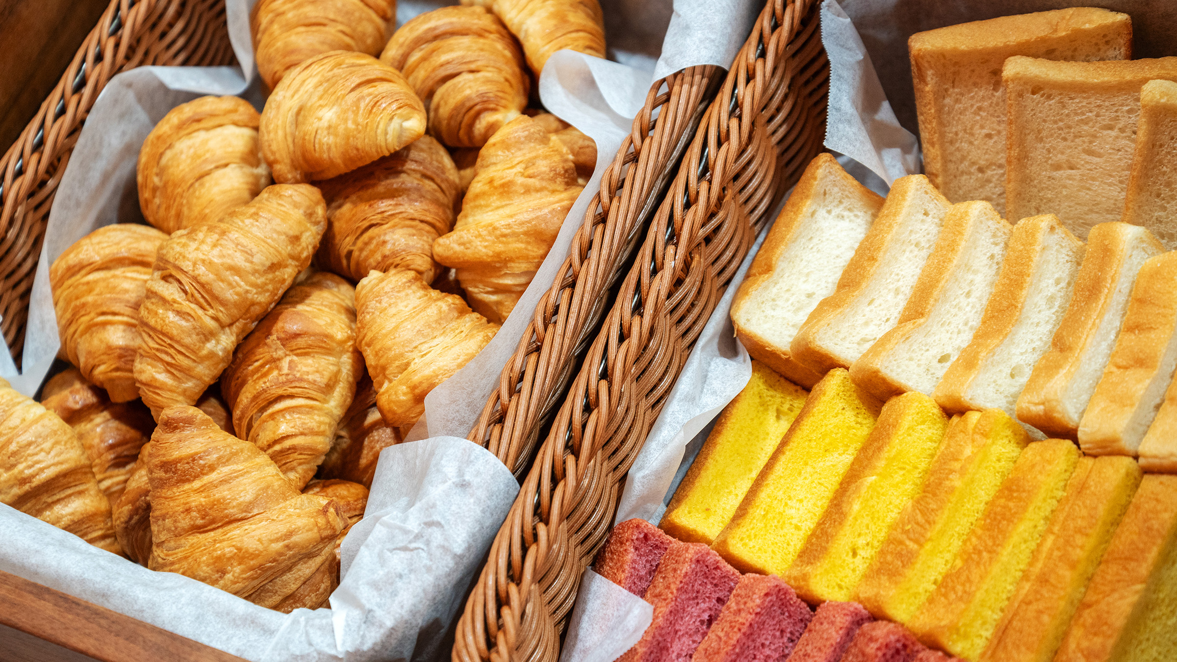 3種の食パンとクロワッサン
