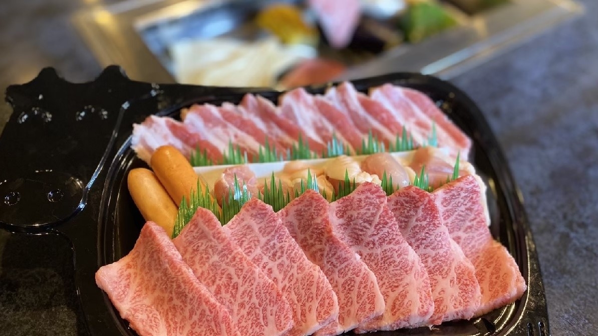 【ファミリー　朝食付】おうちでグルメ！新村畜産さんの産地直送「ごちそうビーフ」セット