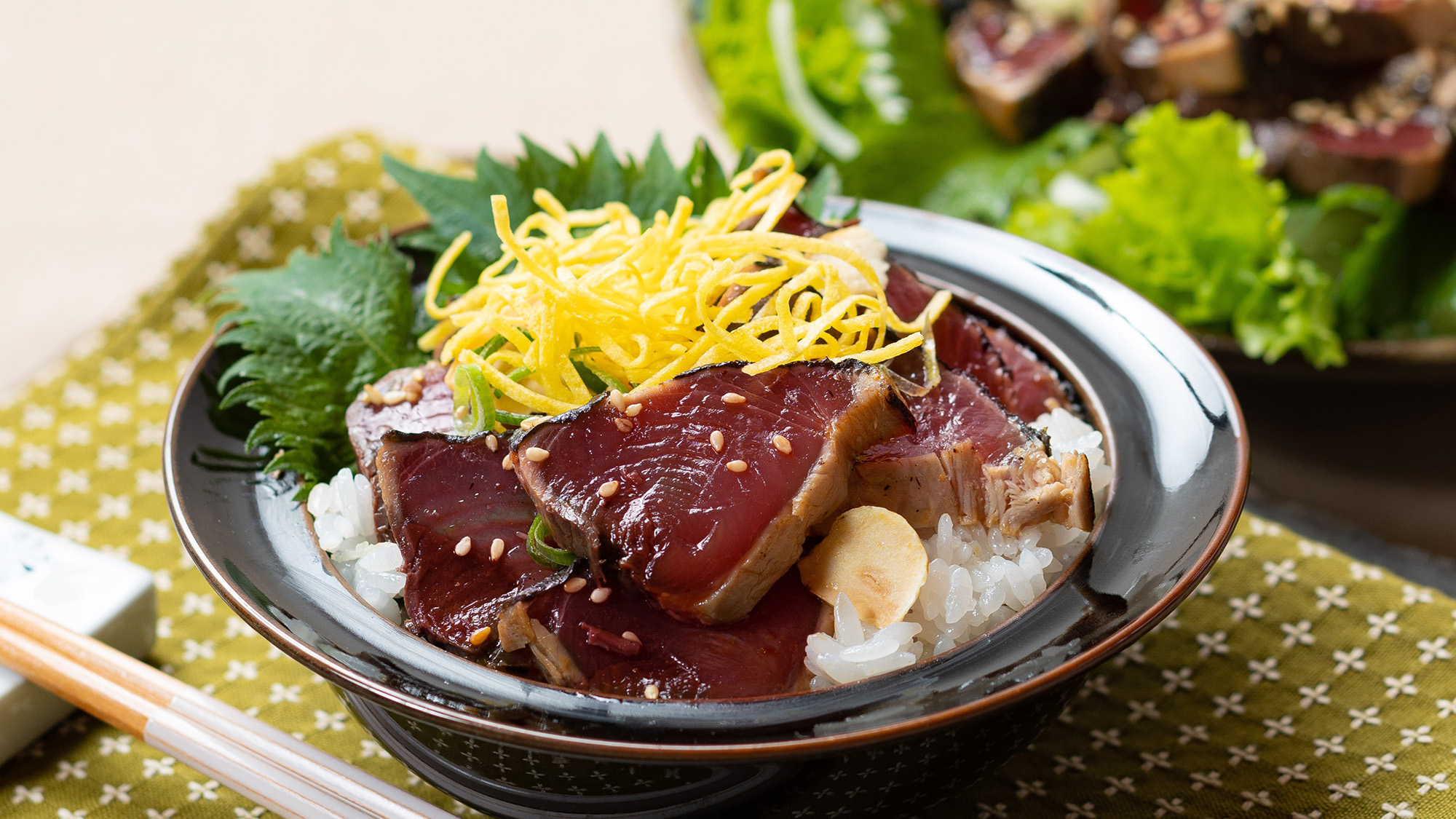 かつお丼　宮崎の漁師飯「かつおめし」をかつおのたたきでアレンジ！宮崎は一本釣りでかつお漁獲量No1!