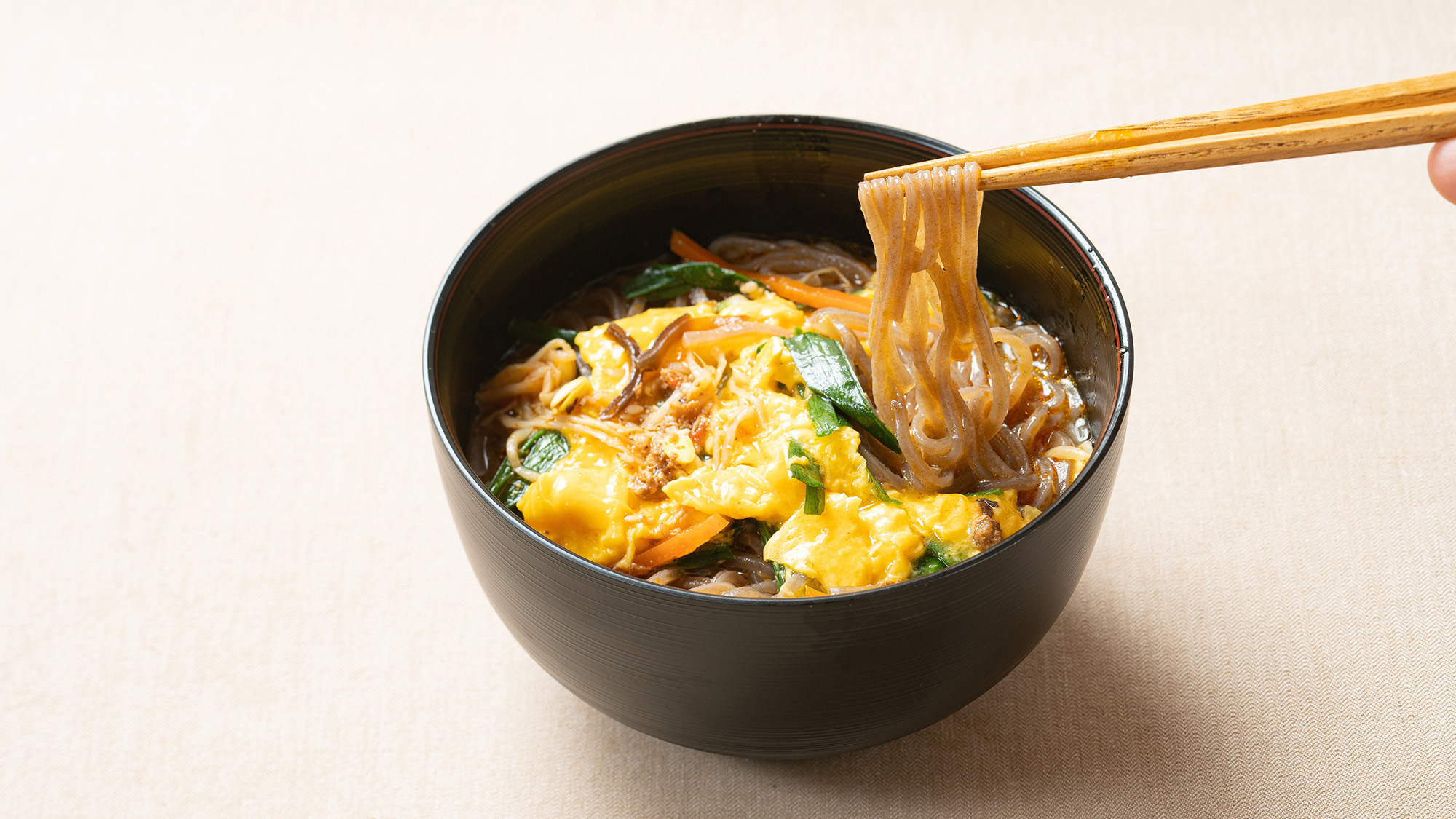 宮崎県延岡市発祥のご当地グルメ「辛麺」を再現！ 唐辛子の効いたパンチのあるスープが病みつき！