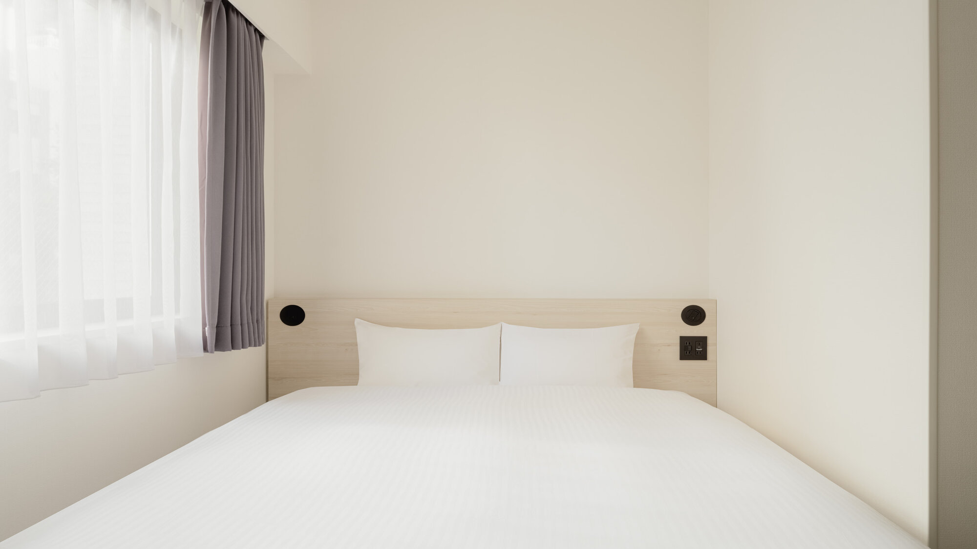 【禁煙】ユニバーサルクイーン（15平米）