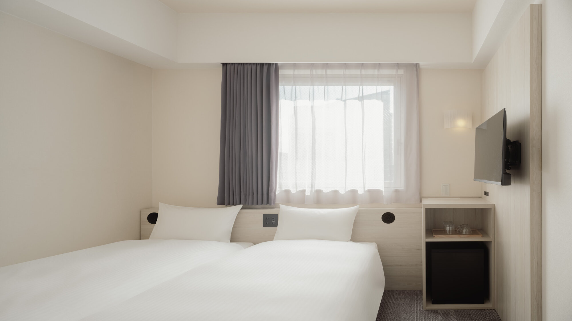 【ツイン】2025年12月リニューアルの客室/ハリウッド仕様可能