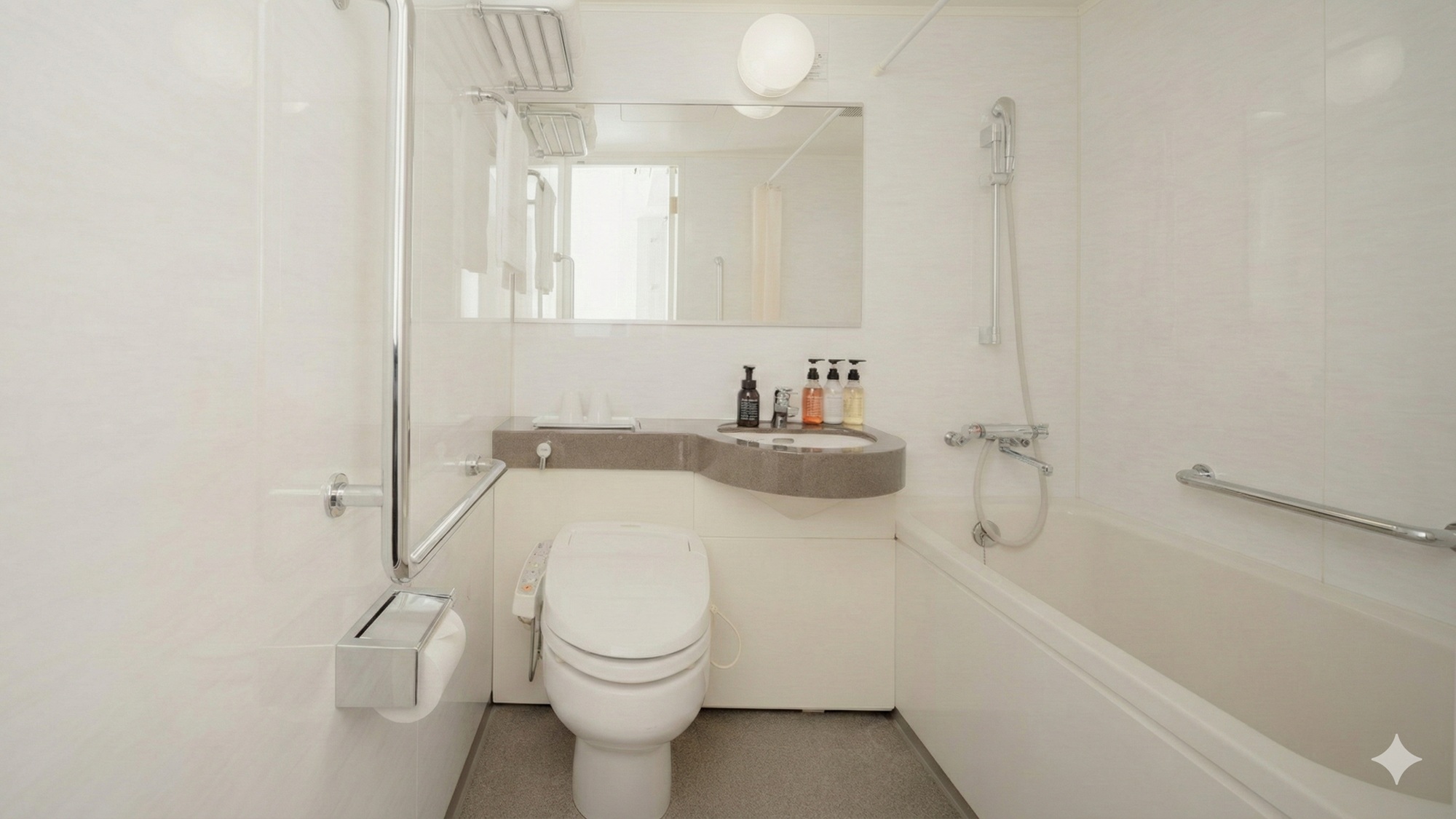 【禁煙】ユニバーサルクイーン（15平米）バスルームはユニットバス