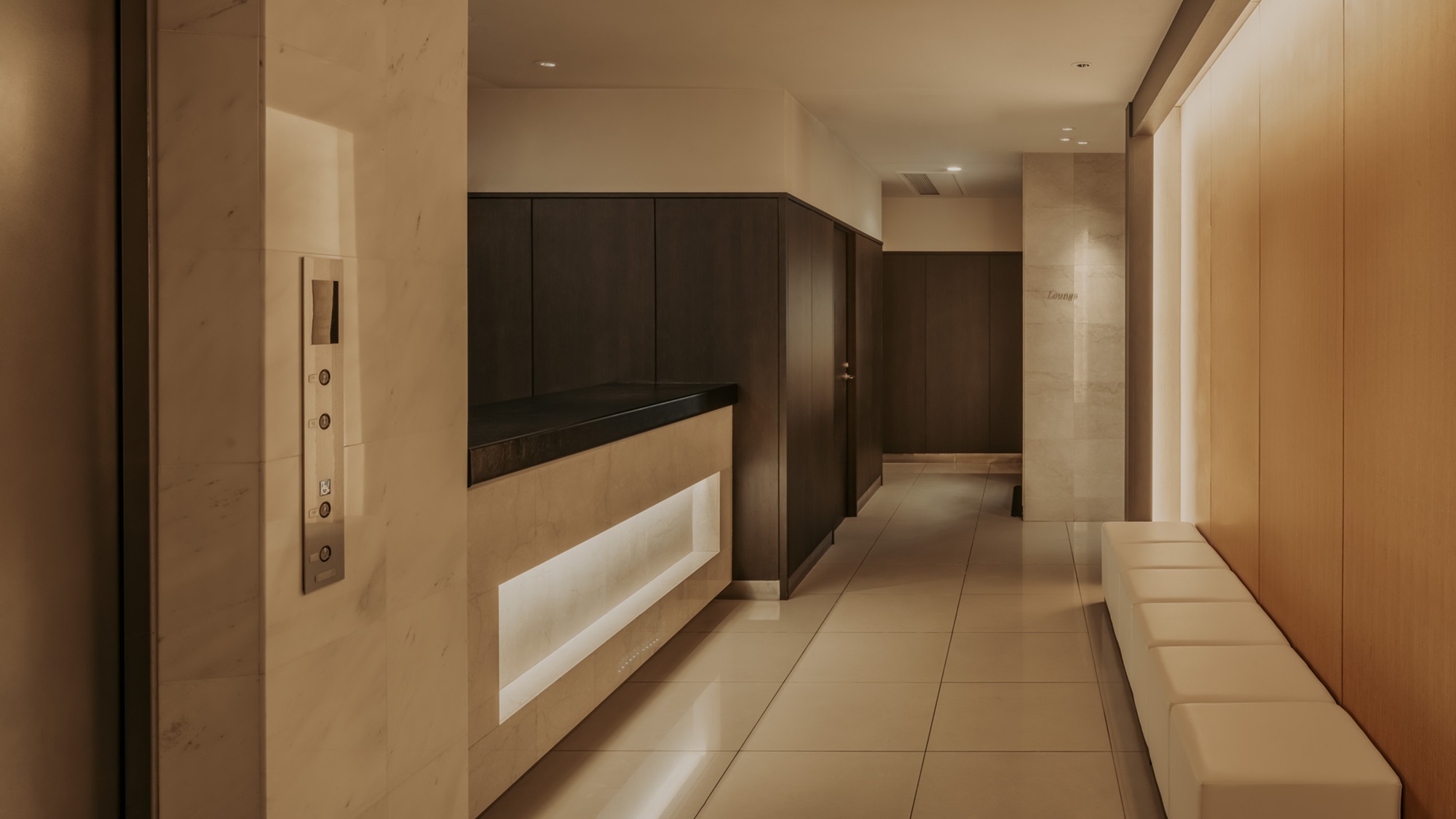 【ホテルフロント】ご要望などお気軽にお問い合わせください。