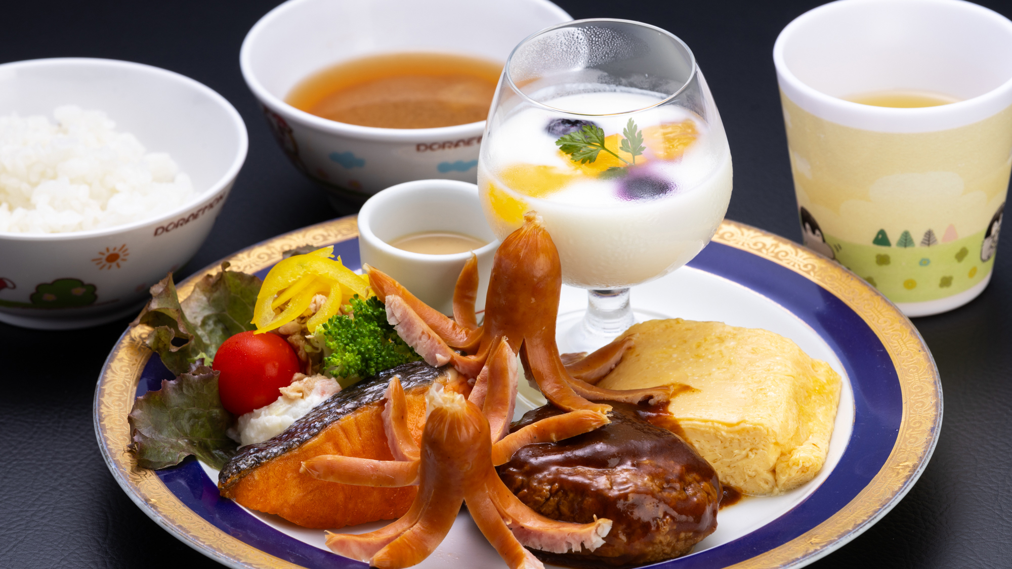 【お子様用朝食】たっぷり遊ぶために、朝から好きなものもガッツリと！