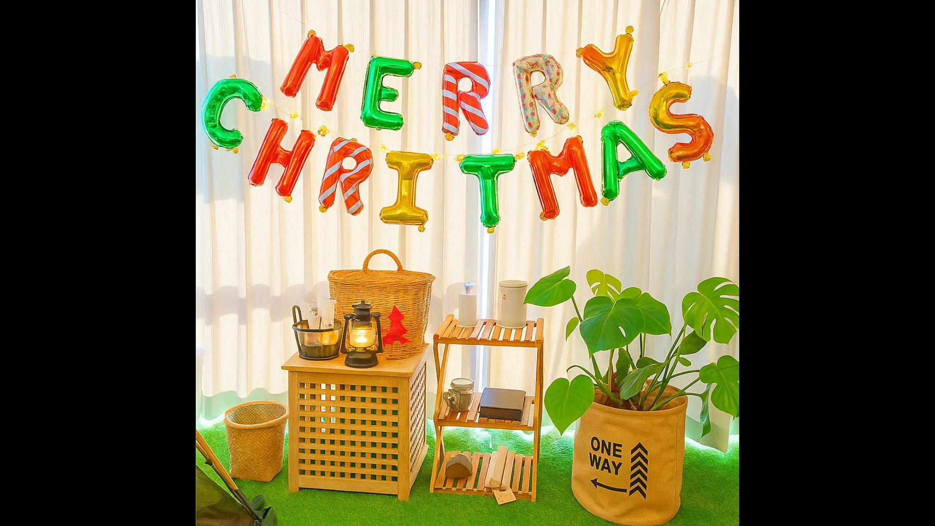 クリスマスまでの限定でお部屋が飾り付けしております！