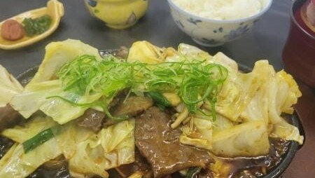 焼肉定食（夕食メニュー 一例）