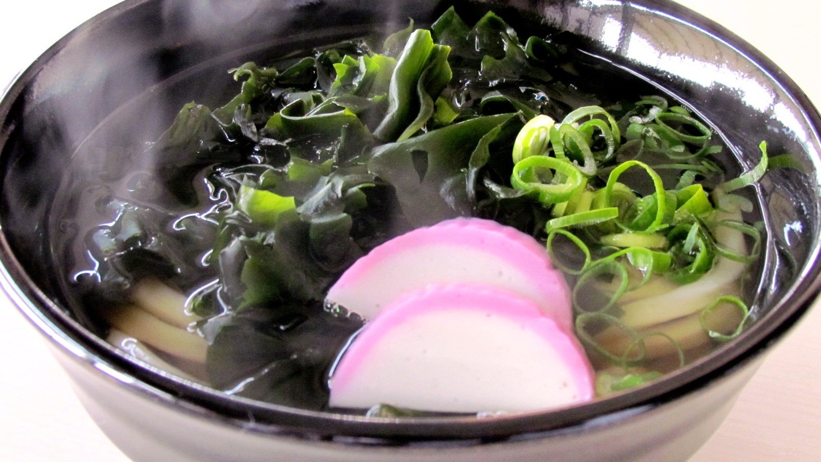 わかめうどん（夕食メニュー 一例）