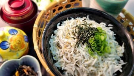 しらす丼定食（夕食メニュー 一例）