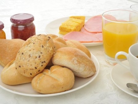 ヨーロッパ直輸入のパン☆ルスティコロール、ゼンメル、チャバタ、カイザーコーンの4種類☆